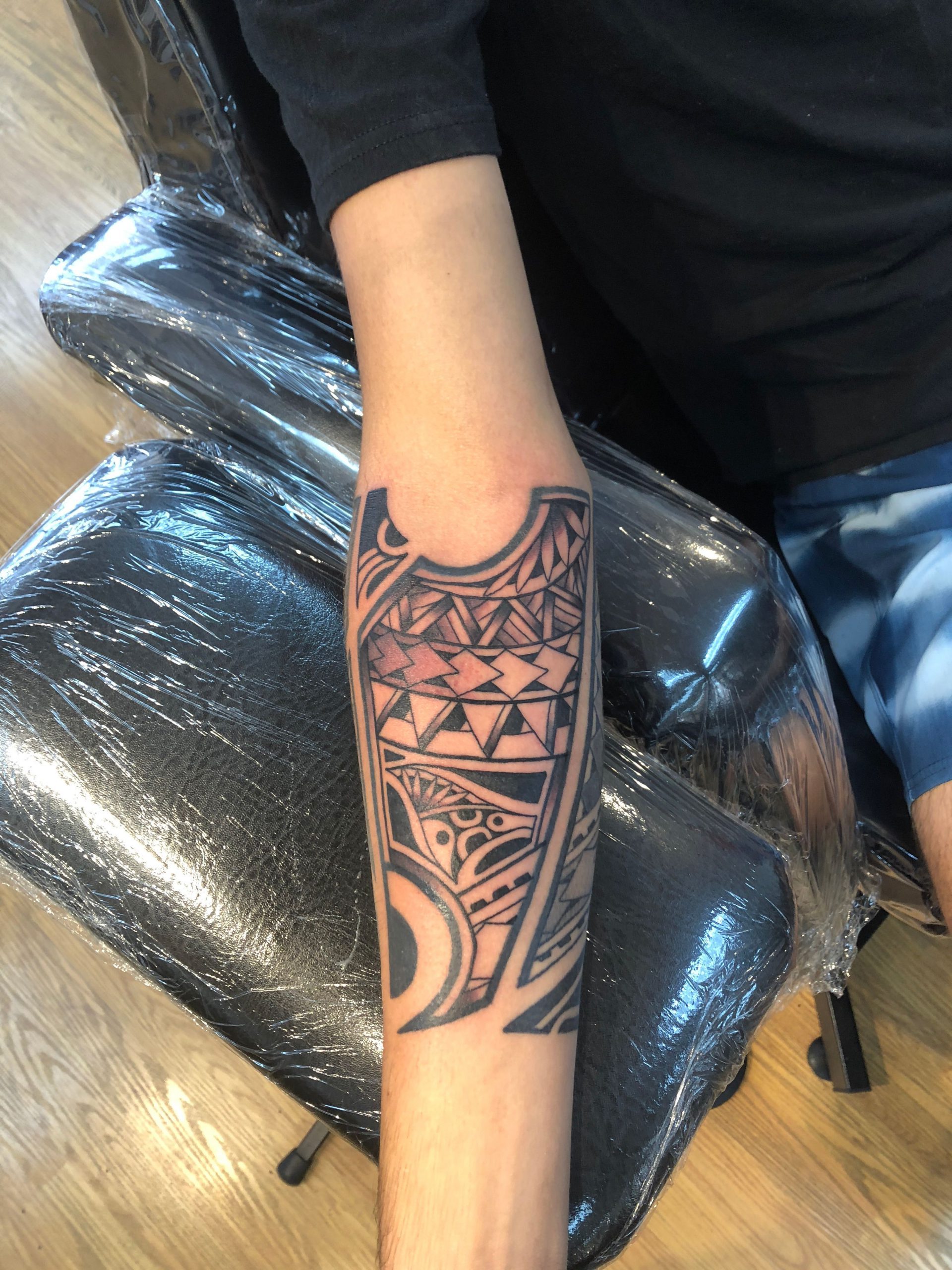 polynesian tattoo artists on Maui 8